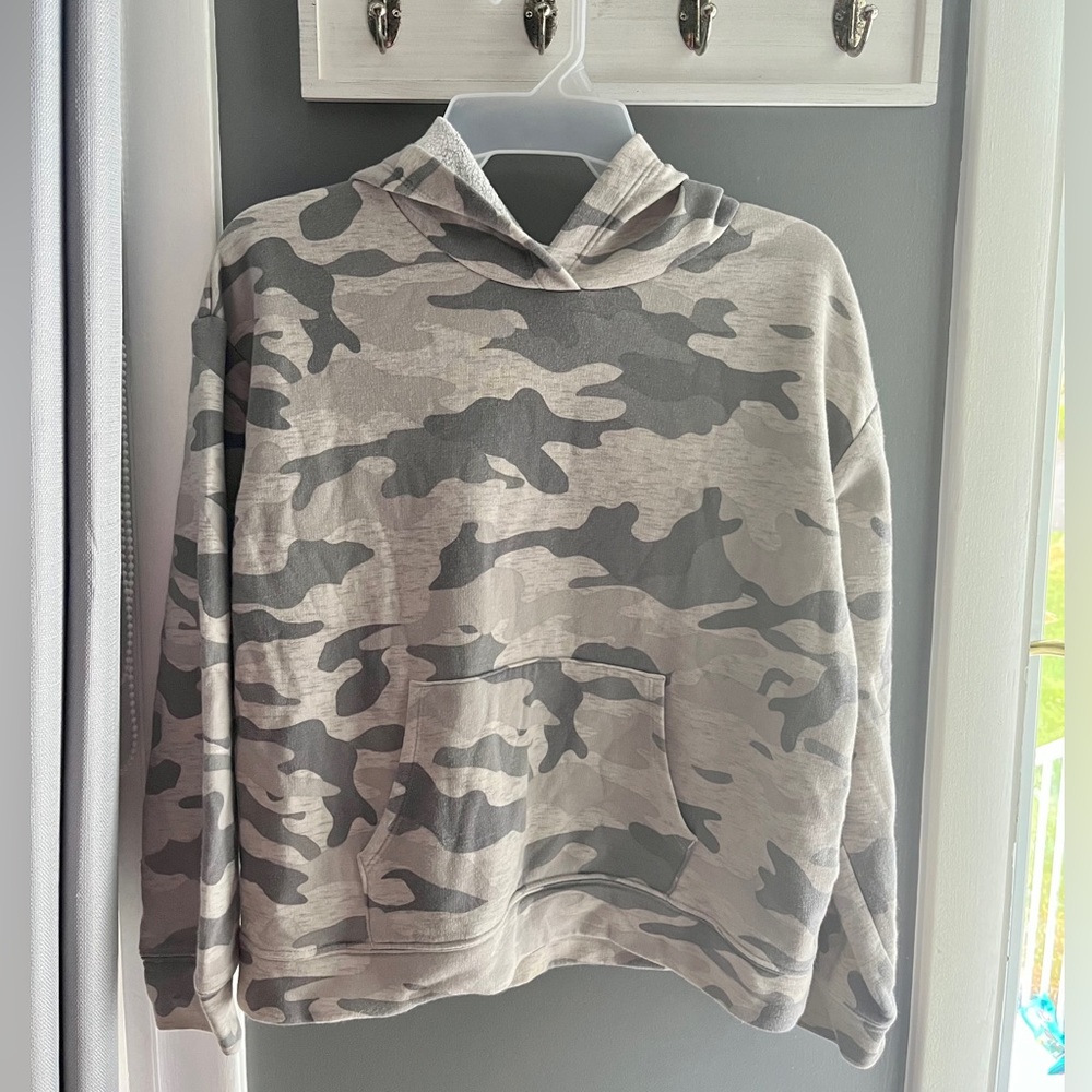 Old Navy big girls size 14/16 Sweatshirt